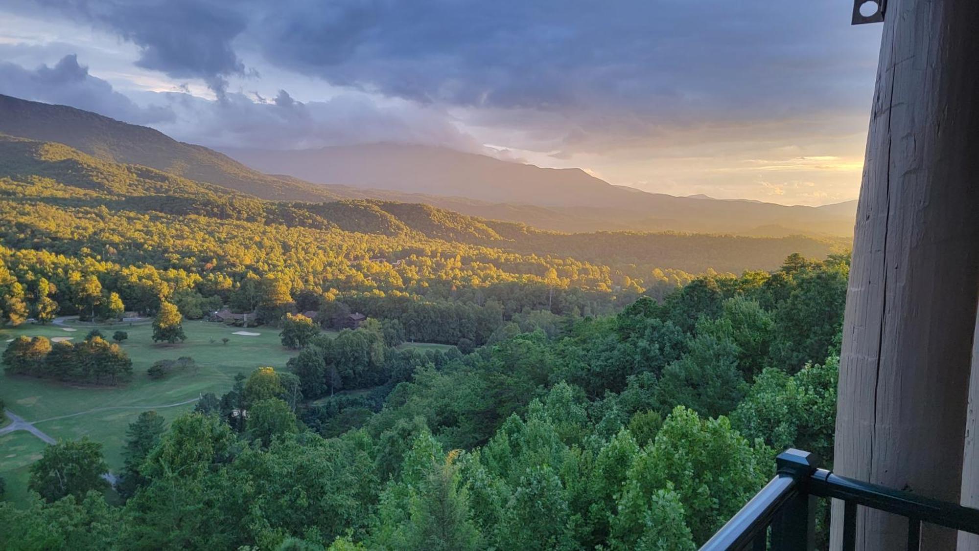 Stairway To Heaven, Breathtaking Mtn Views Indoor Pool & Hot Tub Apartment Gatlinburg Bagian luar foto